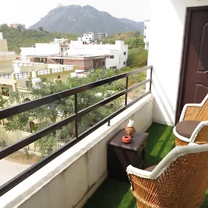Hotel Omkar Palace 